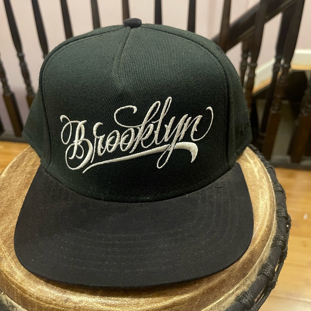 Vinnies/ Paulies Brooklyn Snap Back. Good condition